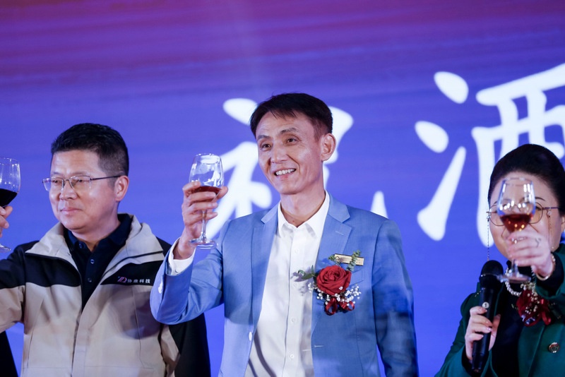 金蜘蛛紧固件网.jpg